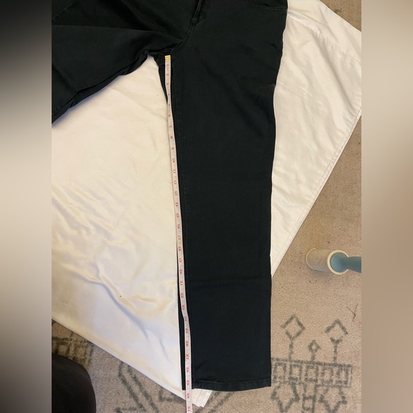 Gloria Vanderbilt size 10 black Amanda straight leg jeans - Picture 14 of 15